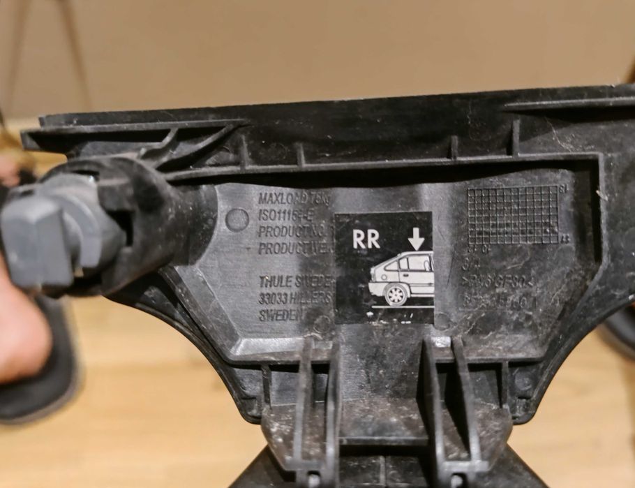 THULE Rapid System 754 stopy z zamkiem (2 kluczyki)