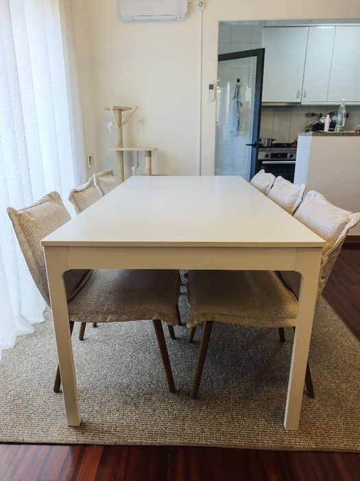Mesa IKEA EKEDALEN branca + 6 cadeiras KLINTEN