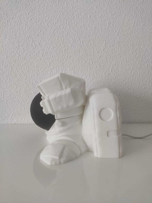 Amazon - Alexa Echo Dot 5 - Suporte de Astronauta