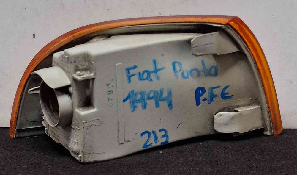 Pisca Frente Esquerdo - FIAT PUNTO