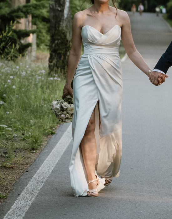 Suknia ślubna elegancka, rybka z rozcięciem, gładka