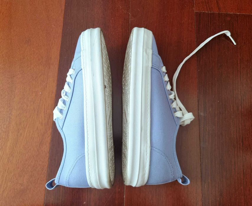 Ténis azuis e brancos Primark, tamanho 37