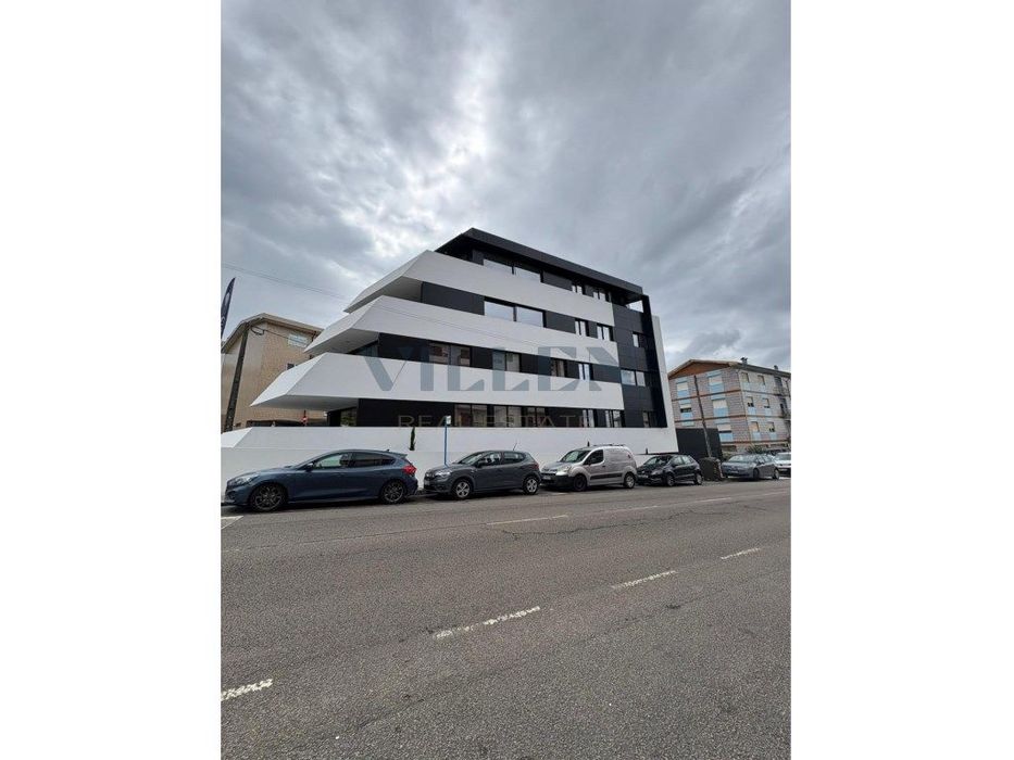 Apartamento T2 | Edifício Bismark