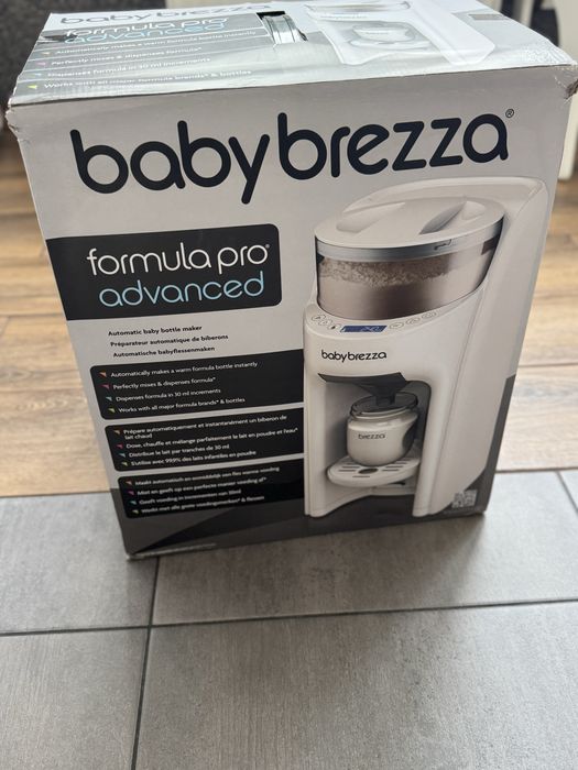 Машина для приготування дитячої суміші Baby Brezza Formula Pro Advanced