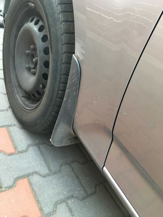 FORD MONDEO MK4 Koła z oponami zimowymi PIRELLI 215/60 R16