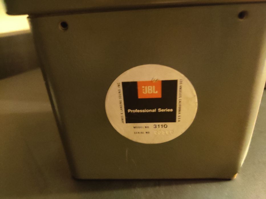Crossovers JBL modelo 3110