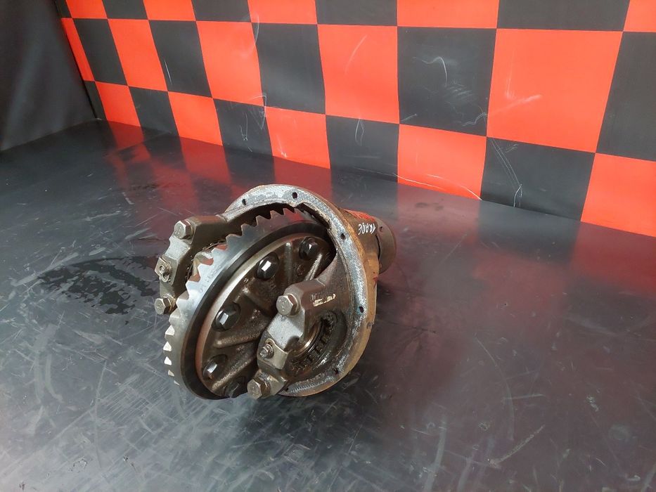 Diferencial frente NISSAN Trade Chassis