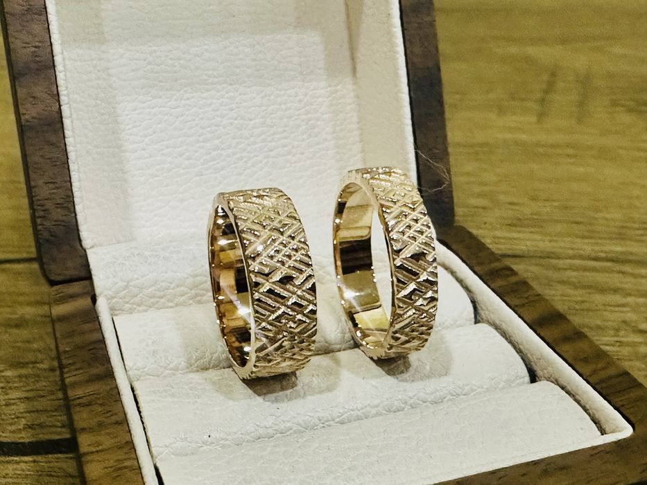 Обручальные кольца 585