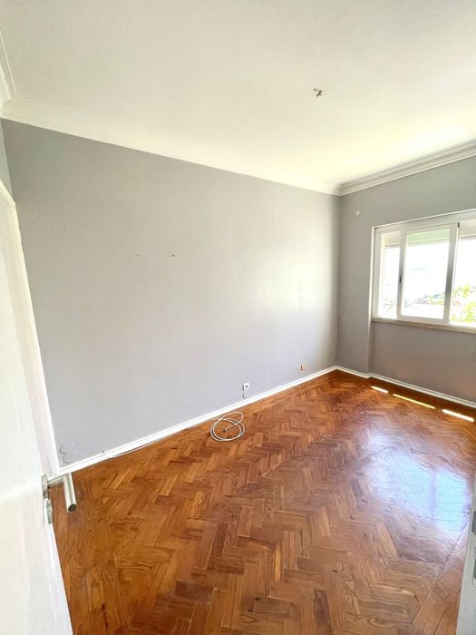 Apartamento T3 com muita luz mobilado 1.400€ em Almada  Cova da Piedade