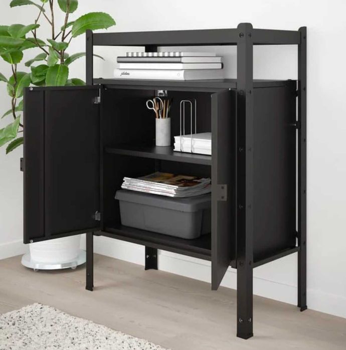 Móvel metal preto
