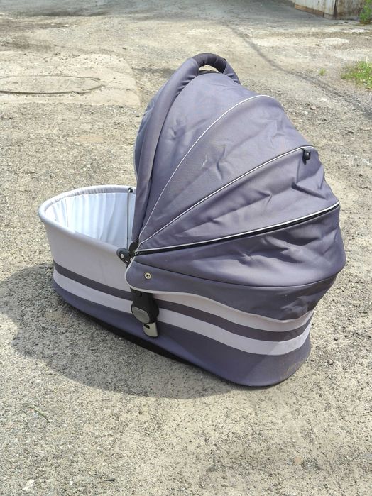 Люлька  «Valco Baby Q Bassinet»