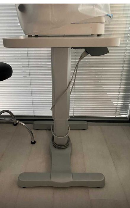 Mesa elevatória em bom estado