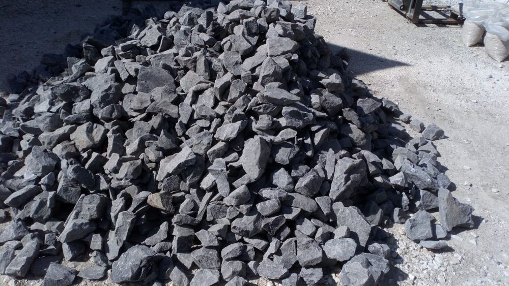 Kamień naturalny gabionowy na skarpę łupek biały czarny darmo dostawa