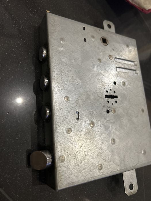 Fechadura para porta Mottura
