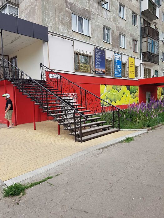 Продаётся или Сдается в аренду салон, магазин, офис.