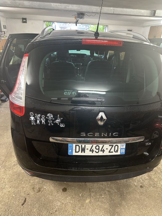 Reno scenik grand 3 2015