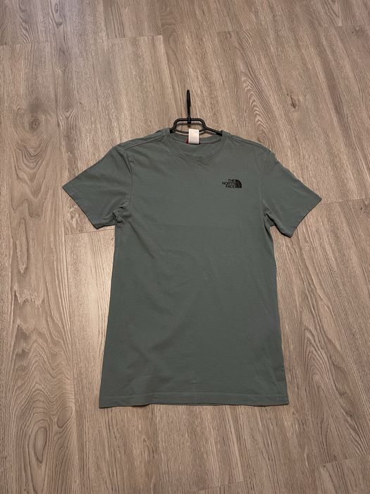 Футболка The North Face