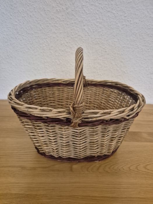 Koszyk wiklinowy
