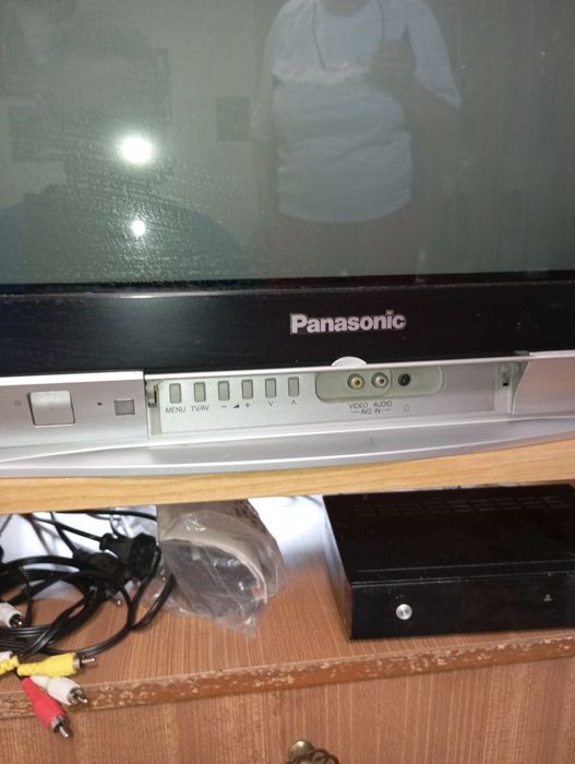 Комплект ТВ Panasonic + Т2-тюнер Strong (робочий, з пультами)
