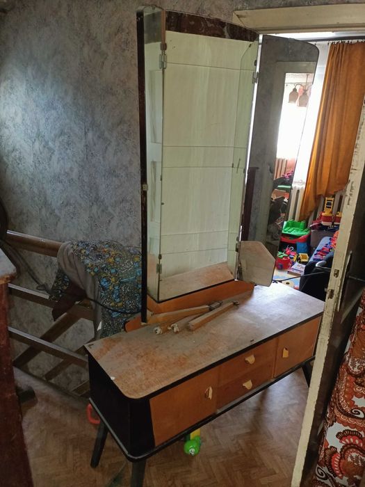 Toaletka z trzema lustrami PRL