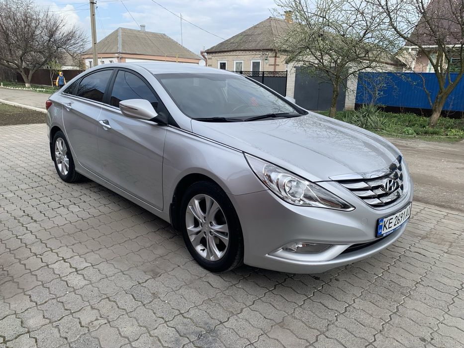 Hyundai Sonata official.