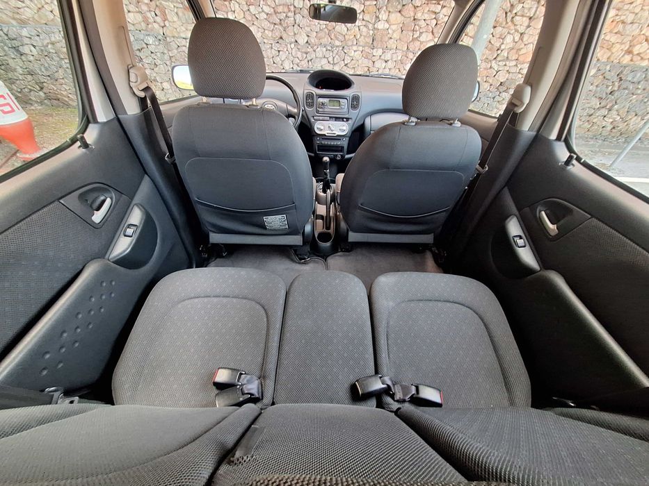 Toyota Yaris — fotografia 11