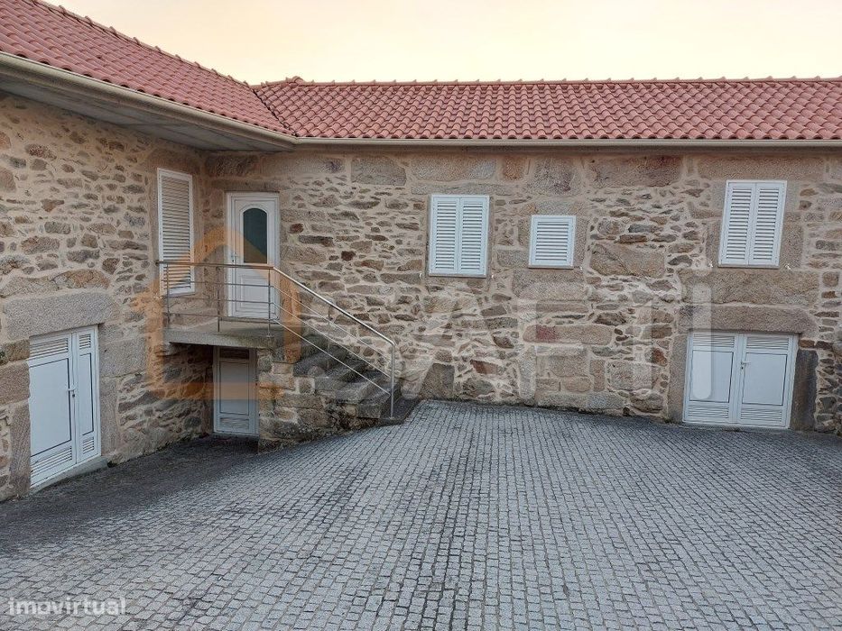 Moradia T2 totalmente restaurada