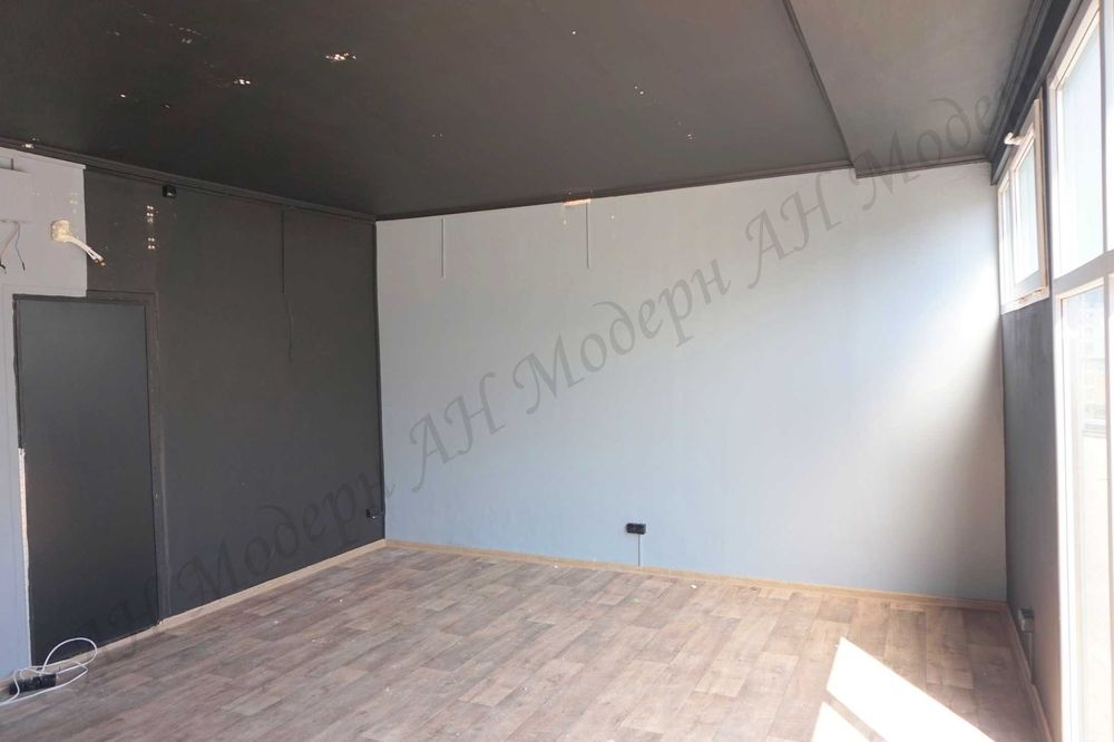 Великий павільйон біля метро та супермаркету продаж Харків