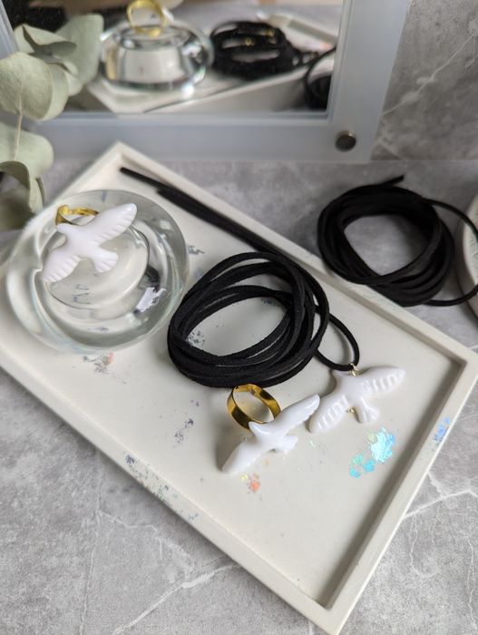 Чокер з пташкою( трендові прикраса