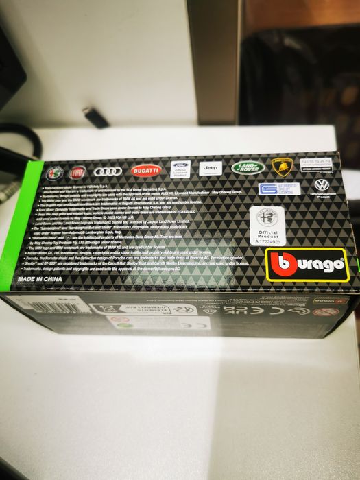 Alfa Romeo Spider (1966) Burago 1/32