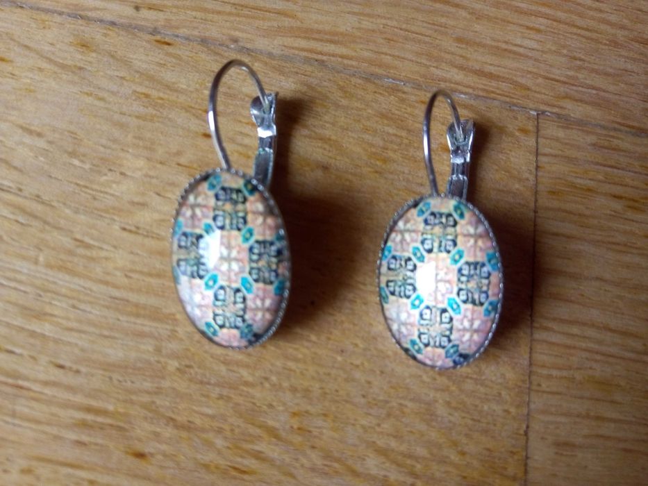 Vários bijuterias a 3 euros cada