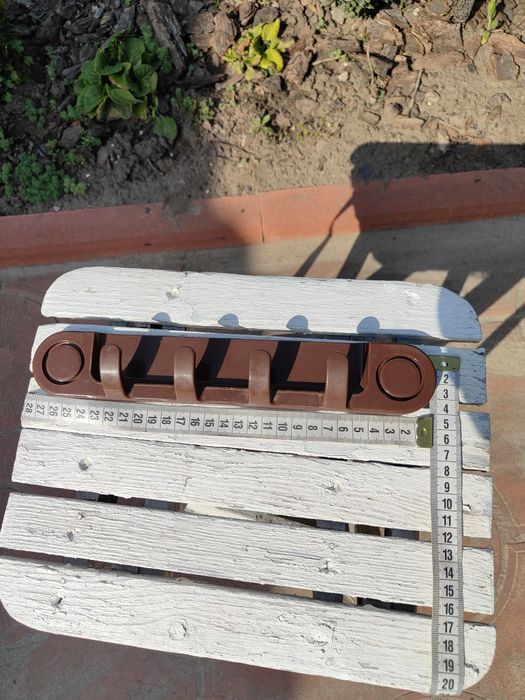 Вешалка пластмассовая, б/у