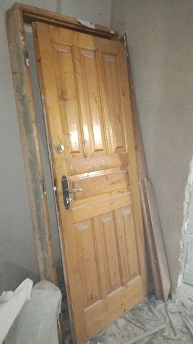 Вхідні двері до квартири (стандартні) 85 см по  коробці, полотно 80