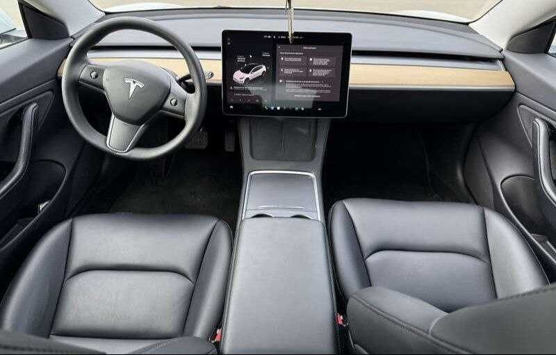 Tesla Model 3 2023