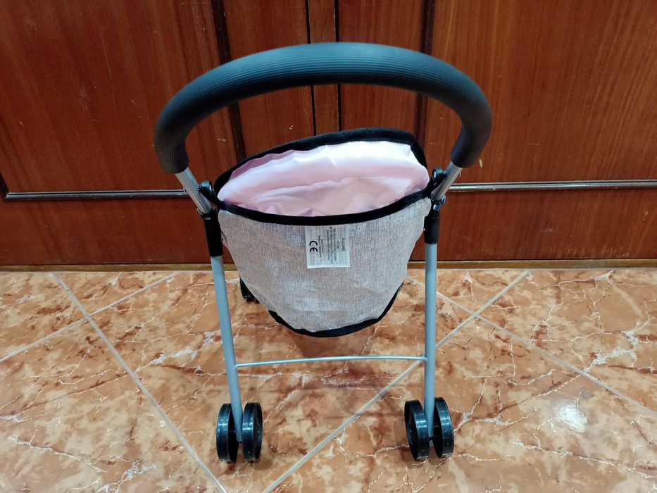 Carrinho de bonecas mais Nenuco casa quarto carro.