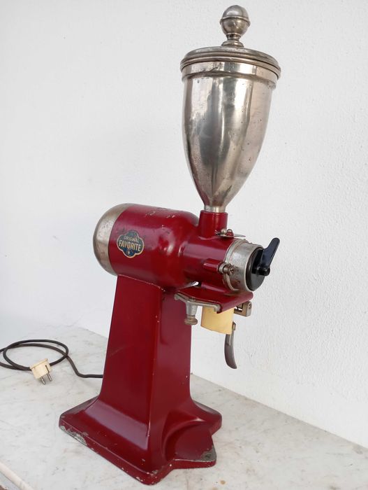 Antigo Funcional Decorativo Moinho de Café Elétrico Alemão Favorite
