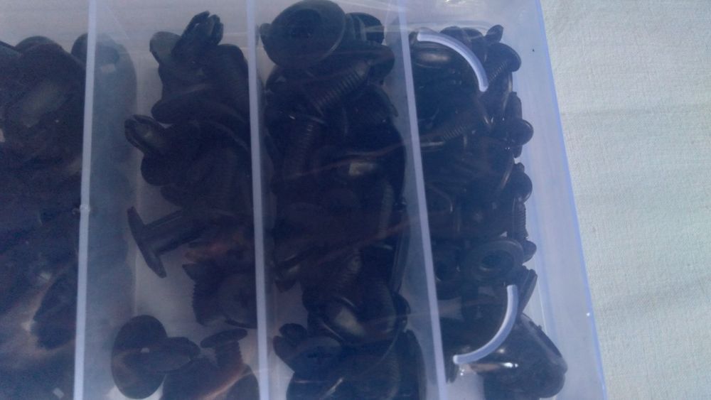 Caixa com 100 Molas para automoveis425472314300835842