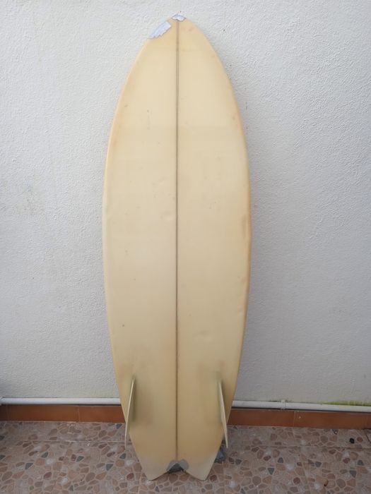 5'8 twin fin fixed