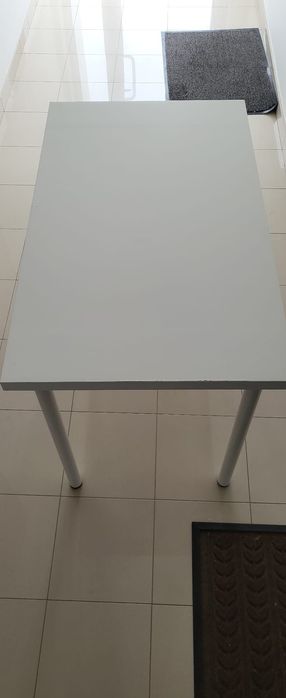 Mesa branca Ikea