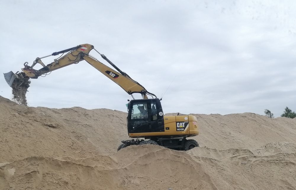 Usługi koparko-ładowarkawą 140 zł/godz.