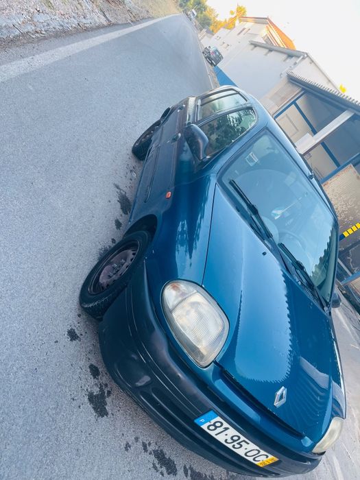 Renault Clio II 1.2 Gasolina (1999)