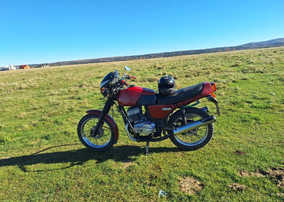 Продається ява 350 на повному ходу