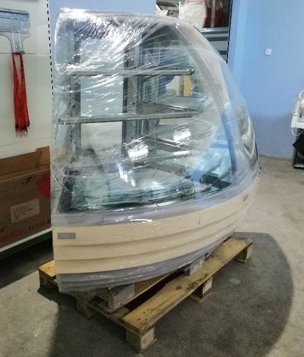 Witryna cukiernicza JBG 2 narożna komplet Używana