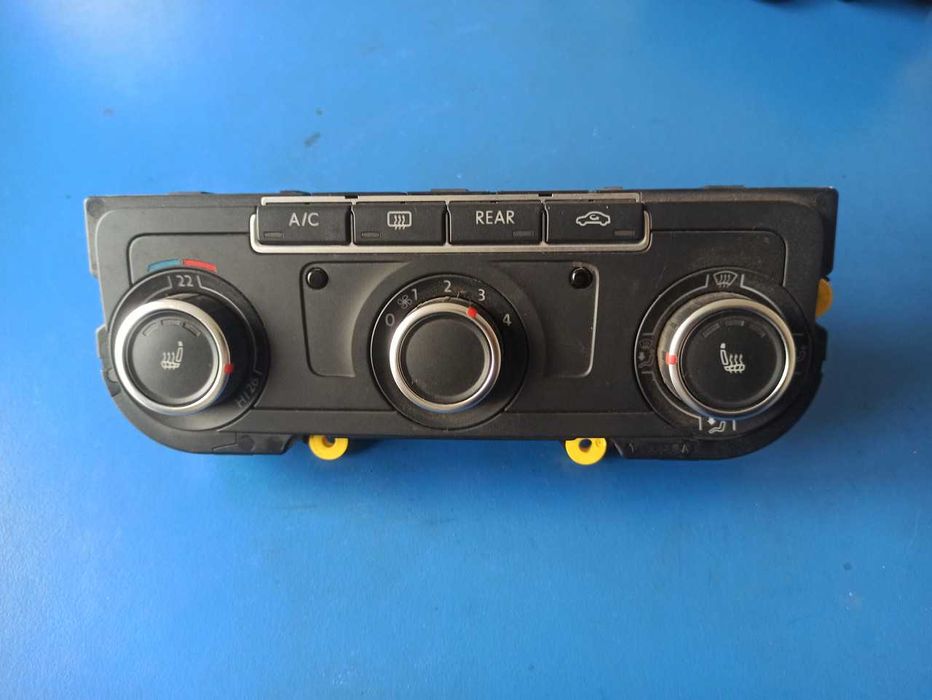 7E5907047BE блок управления печкой климатконтролем Volkswagen T5 2014г