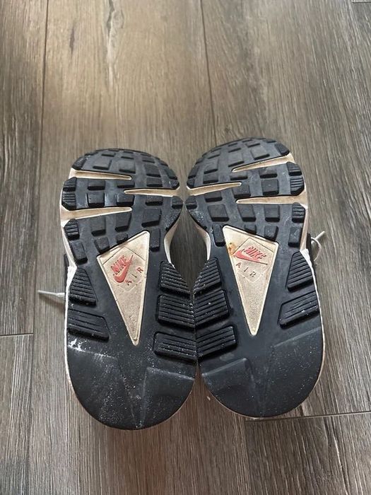 Szare sneakersy Nike Hurache w bardzo dobrym stanie w rozmiarze 40,5