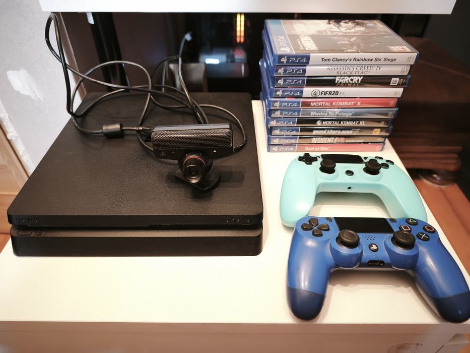 PS4 + 2 pady + kamerka + 10 gier GTA V, God of War, FIFA