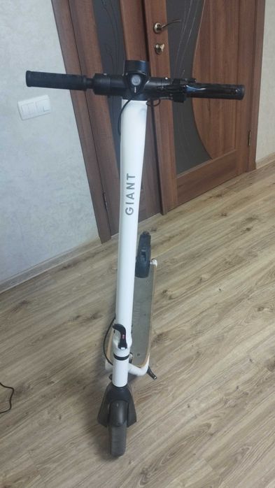 Продам електросамокат