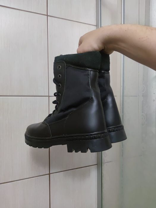 buty męskie 41 unisex CAN eleganckie planowe emo goth skórzane czarne