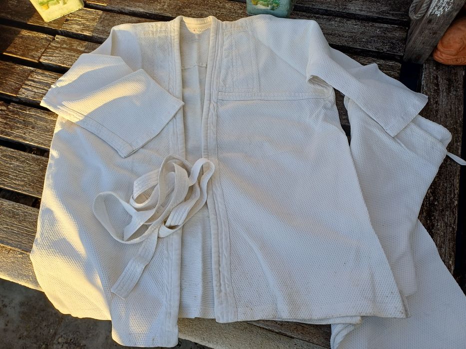 Fato de Judo ou artes marciais