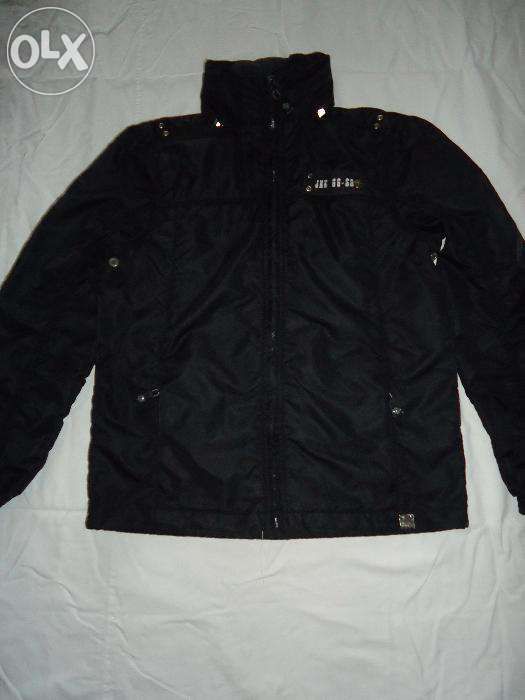 Курточка демисезонная Junker Casual Wear.На замочках компасы.